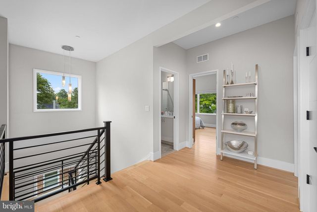 5624 SHERIER PL NW, Washington, DC 20016