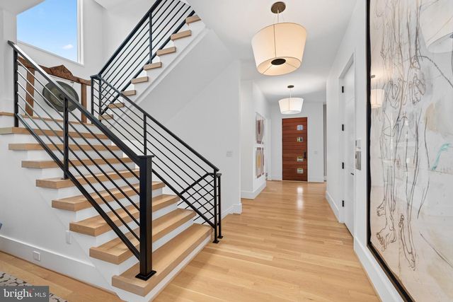 5624 SHERIER PL NW, Washington, DC 20016