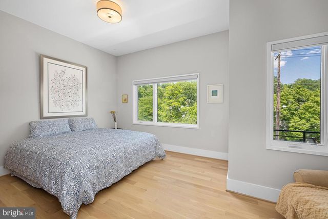 5624 SHERIER PL NW, Washington, DC 20016