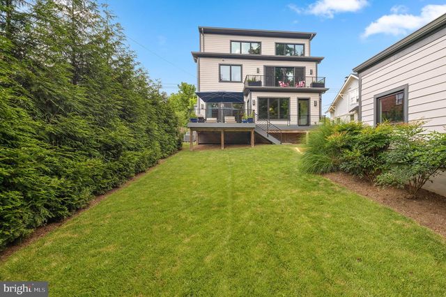 5624 SHERIER PL NW, Washington, DC 20016