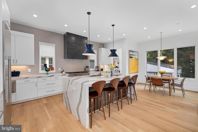 5624 SHERIER PL NW, Washington, DC 20016