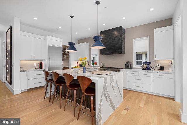 5624 SHERIER PL NW, Washington, DC 20016