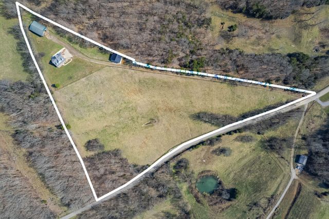 1714 Bear Creek Rd, Culleoka, TN 38451