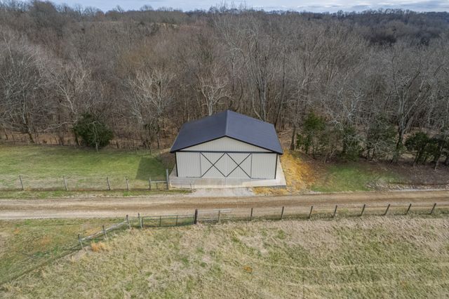 1714 Bear Creek Rd, Culleoka, TN 38451