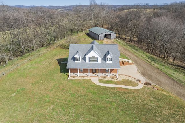 1714 Bear Creek Rd, Culleoka, TN 38451