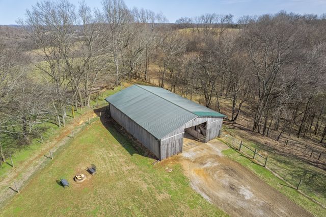 1714 Bear Creek Rd, Culleoka, TN 38451