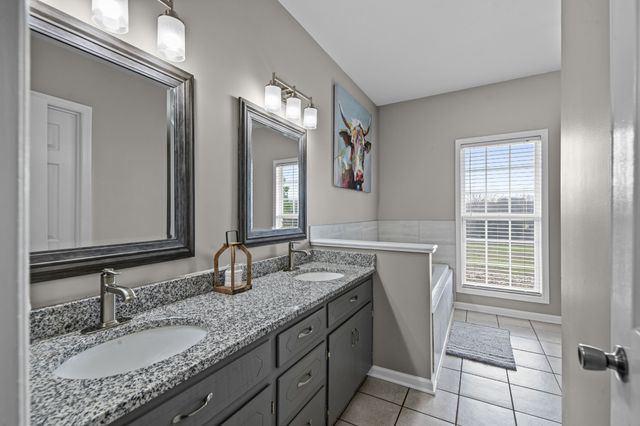 1714 Bear Creek Rd, Culleoka, TN 38451