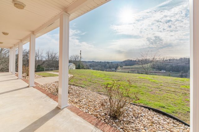 1714 Bear Creek Rd, Culleoka, TN 38451