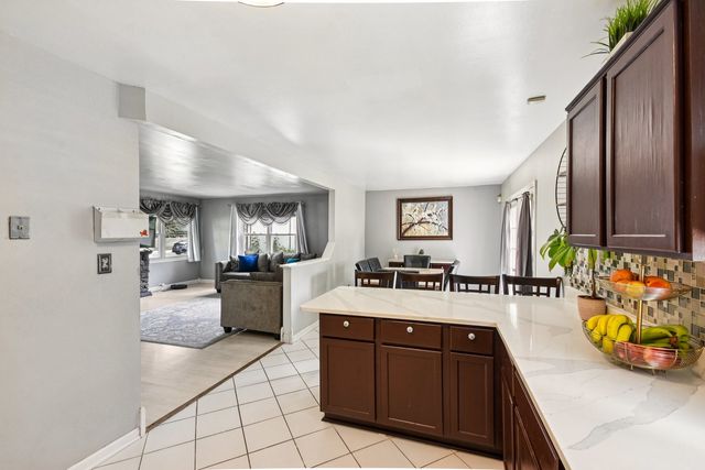 5534 W Celebrity Circle, Hanover Park, IL 60133