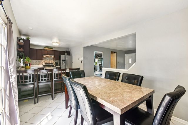 5534 W Celebrity Circle, Hanover Park, IL 60133