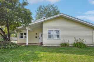 5534 W Celebrity Circle, Hanover Park, IL 60133