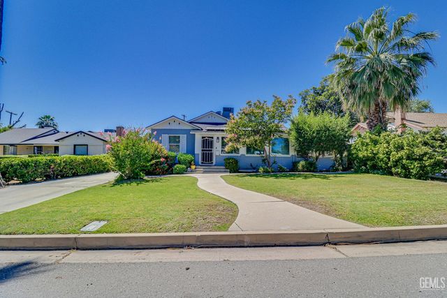 2704 Alturas Drive, Bakersfield, CA 93305