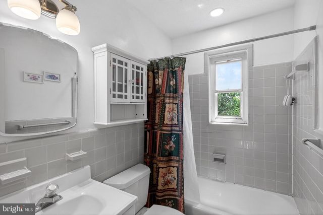 48 GARDEN DR, Alexandria, VA 22304