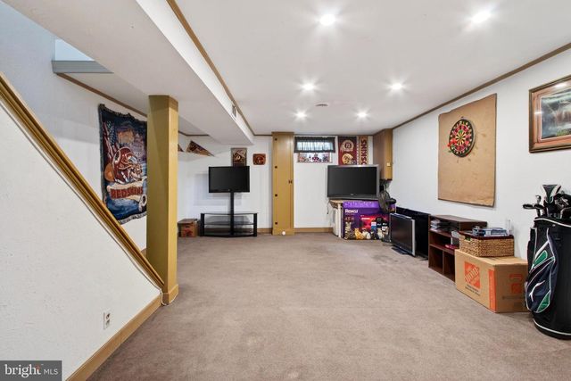 48 GARDEN DR, Alexandria, VA 22304