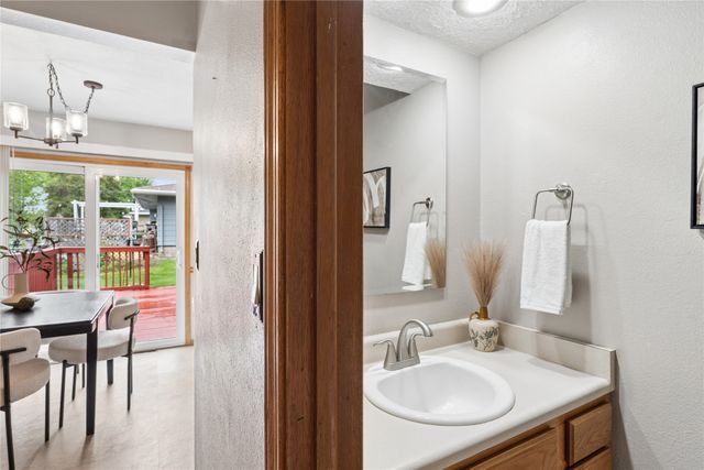 722 SE 3rd Street, Ankeny, IA 50021