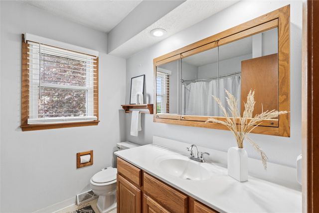 722 SE 3rd Street, Ankeny, IA 50021