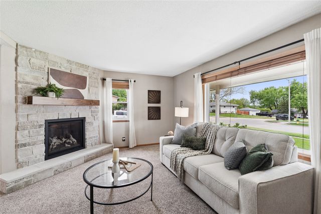 722 SE 3rd Street, Ankeny, IA 50021