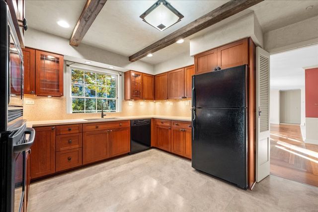 236 Bristol Street, Northfield, IL 60093