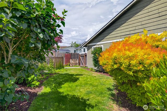 1203 30th Street, Anacortes, WA 98221
