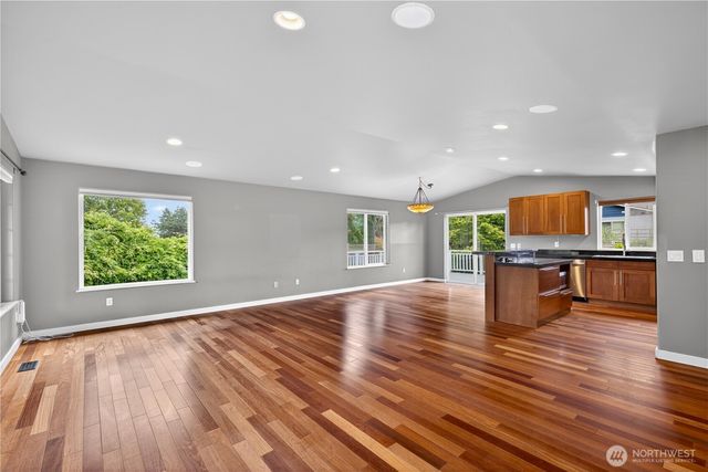 1203 30th Street, Anacortes, WA 98221