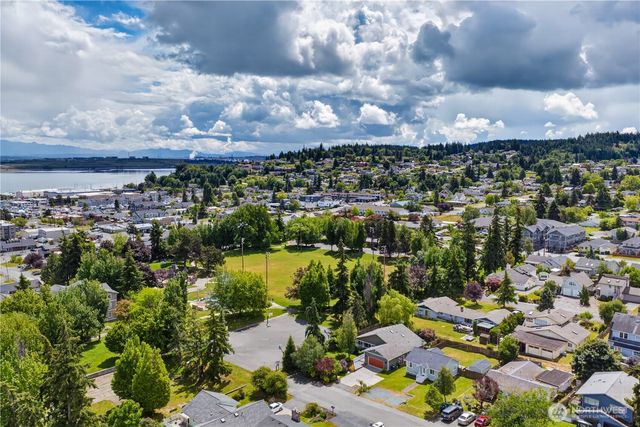 1203 30th Street, Anacortes, WA 98221