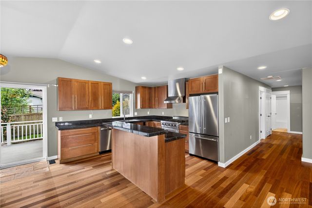 1203 30th Street, Anacortes, WA 98221