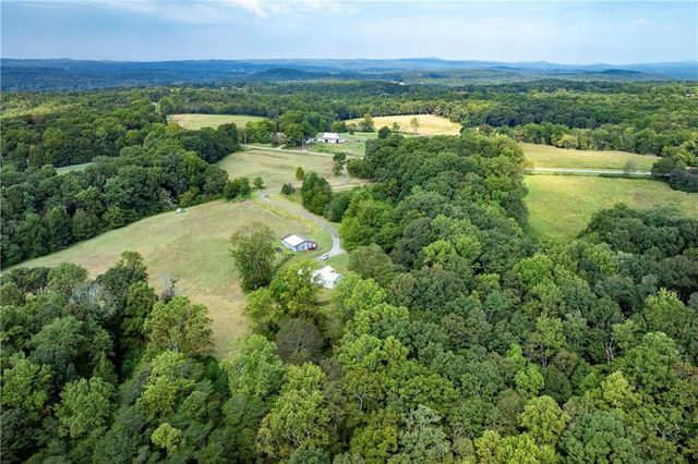 828 Rocky Ridge Road, Jasper, GA 30143