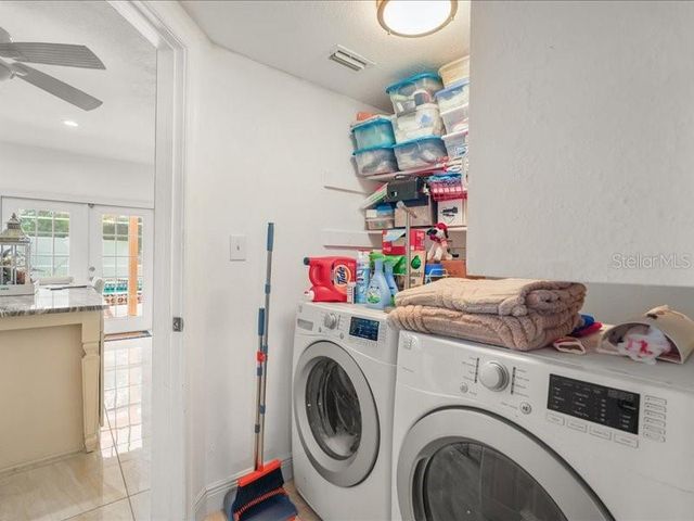 2325 N ROCHELLE AVENUE, Kissimmee, FL 34746