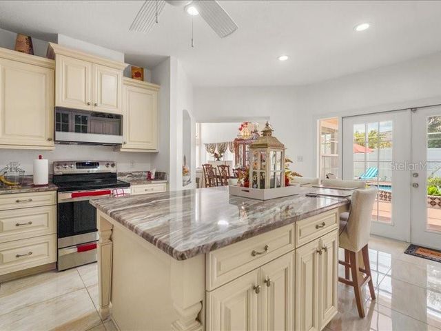 2325 N ROCHELLE AVENUE, Kissimmee, FL 34746
