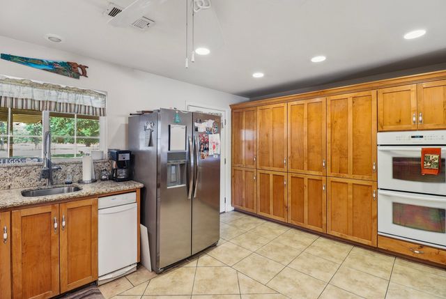 3308 Meadow Oak Drive, Cottonwood, CA 96022