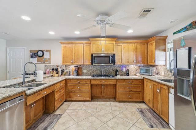 3308 Meadow Oak Drive, Cottonwood, CA 96022