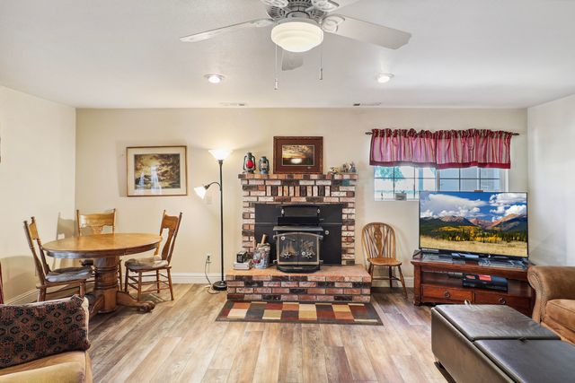 3308 Meadow Oak Drive, Cottonwood, CA 96022