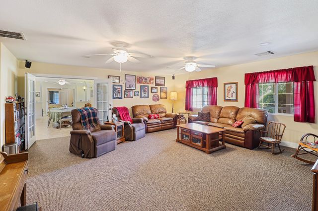 3308 Meadow Oak Drive, Cottonwood, CA 96022