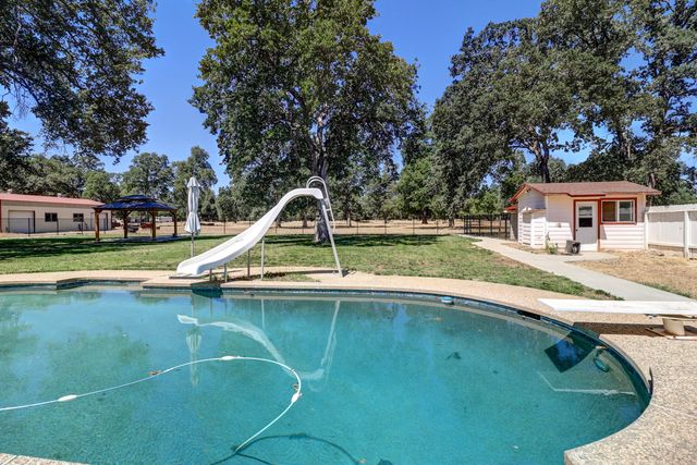 3308 Meadow Oak Drive, Cottonwood, CA 96022