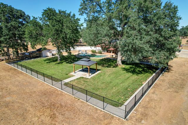 3308 Meadow Oak Drive, Cottonwood, CA 96022