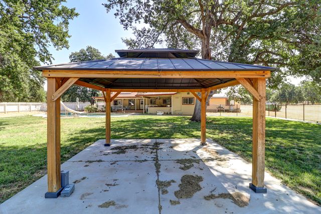 3308 Meadow Oak Drive, Cottonwood, CA 96022