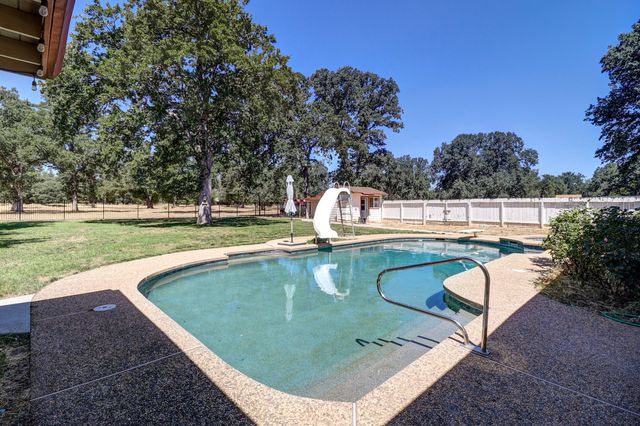 3308 Meadow Oak Drive, Cottonwood, CA 96022