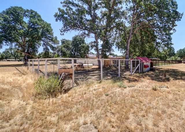 3308 Meadow Oak Drive, Cottonwood, CA 96022