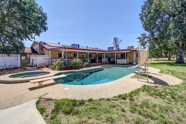 3308 Meadow Oak Drive, Cottonwood, CA 96022