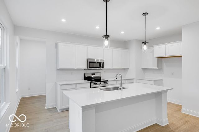 6770 W Buck Stone Drive, Mccordsville, IN 46055