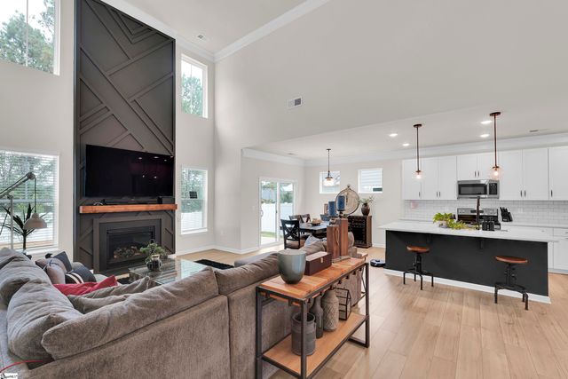 620 Columbus Circle, Simpsonville, SC 29680