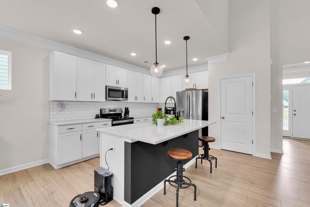 620 Columbus Circle, Simpsonville, SC 29680