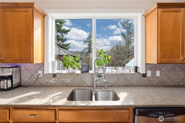 655 Joy Street, Eatonville, WA 98328