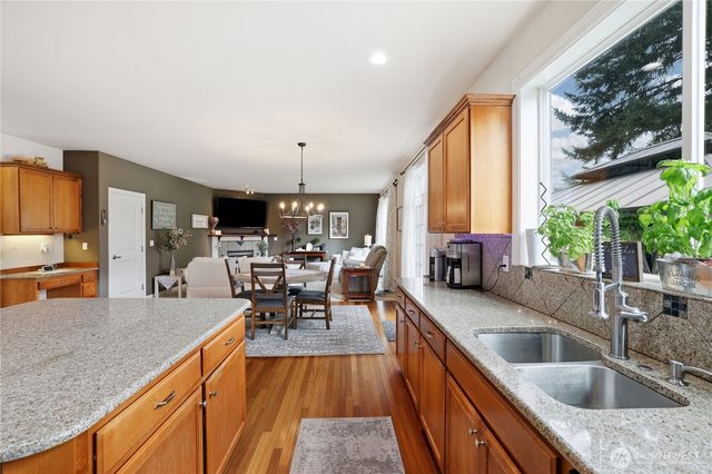 655 Joy Street, Eatonville, WA 98328