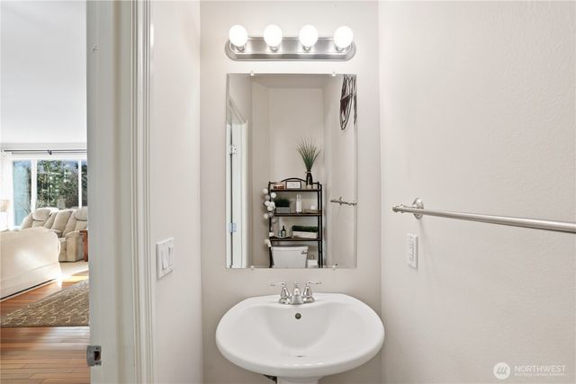 655 Joy Street, Eatonville, WA 98328