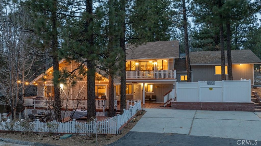 Image 1 of property listing at 42324 Paramount, Big Bear Lake, CA 92315