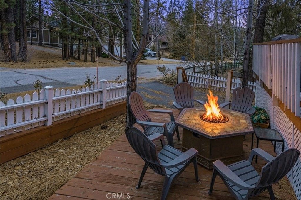 Image 15 of property listing at 42324 Paramount, Big Bear Lake, CA 92315