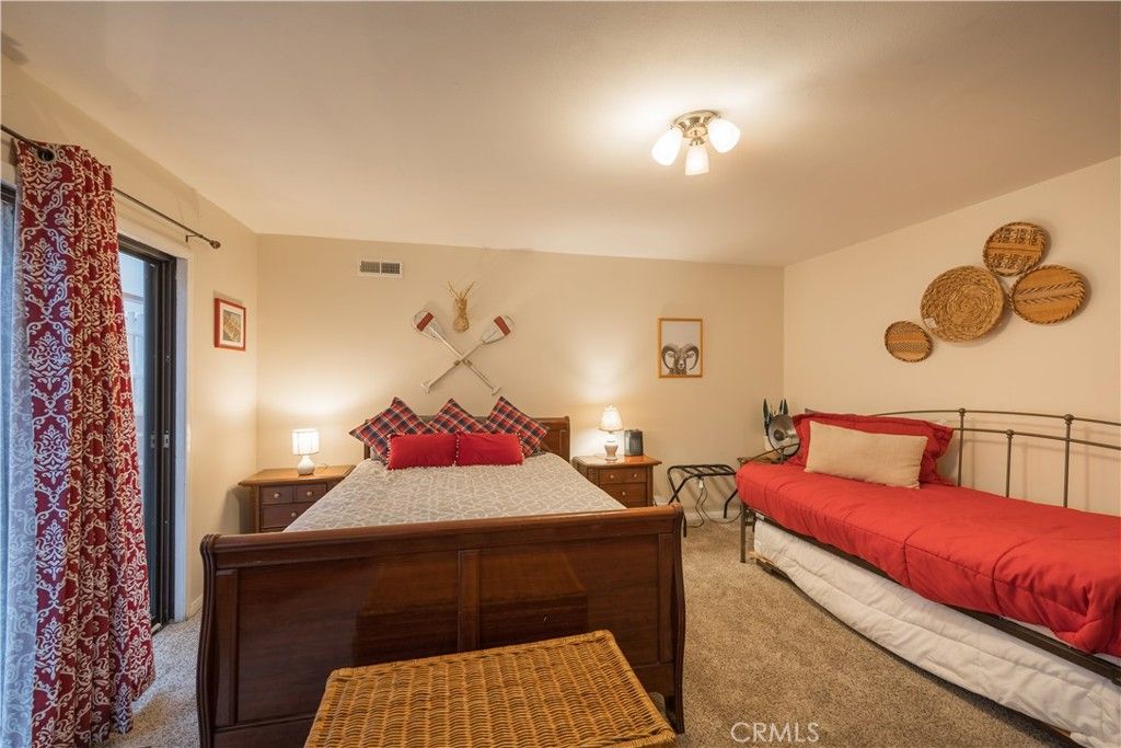 Image 19 of property listing at 42324 Paramount, Big Bear Lake, CA 92315