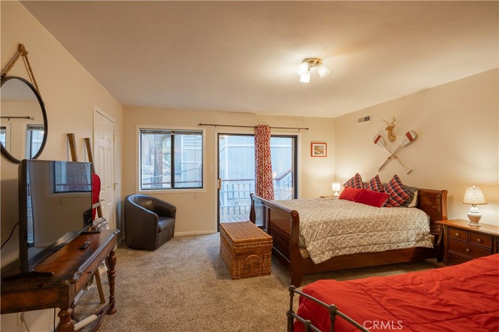 Image 20 of property listing at 42324 Paramount, Big Bear Lake, CA 92315