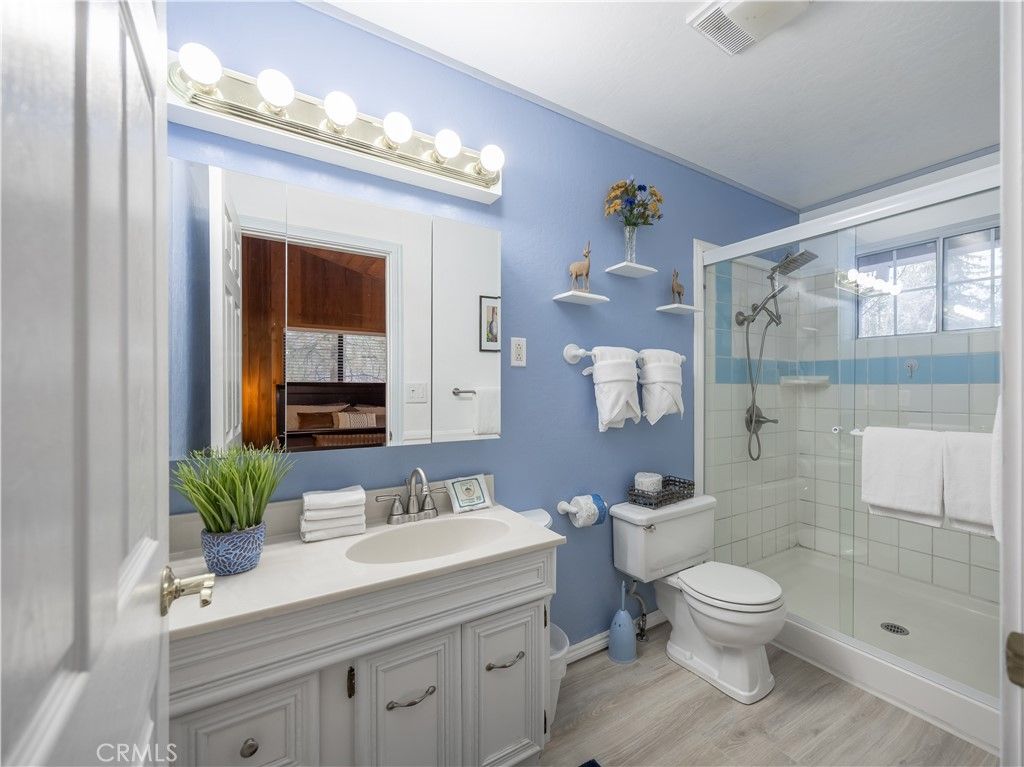 Image 21 of property listing at 42324 Paramount, Big Bear Lake, CA 92315